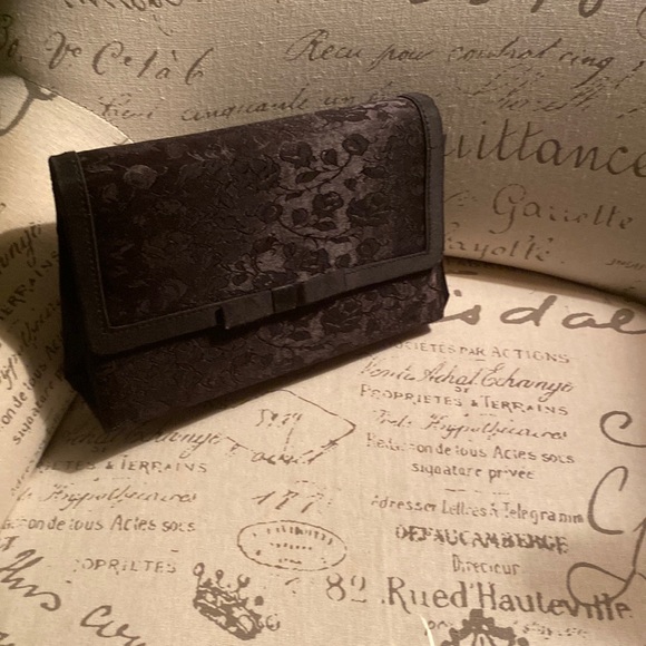 Handbags - Black damask evening bag. Rose pattern.